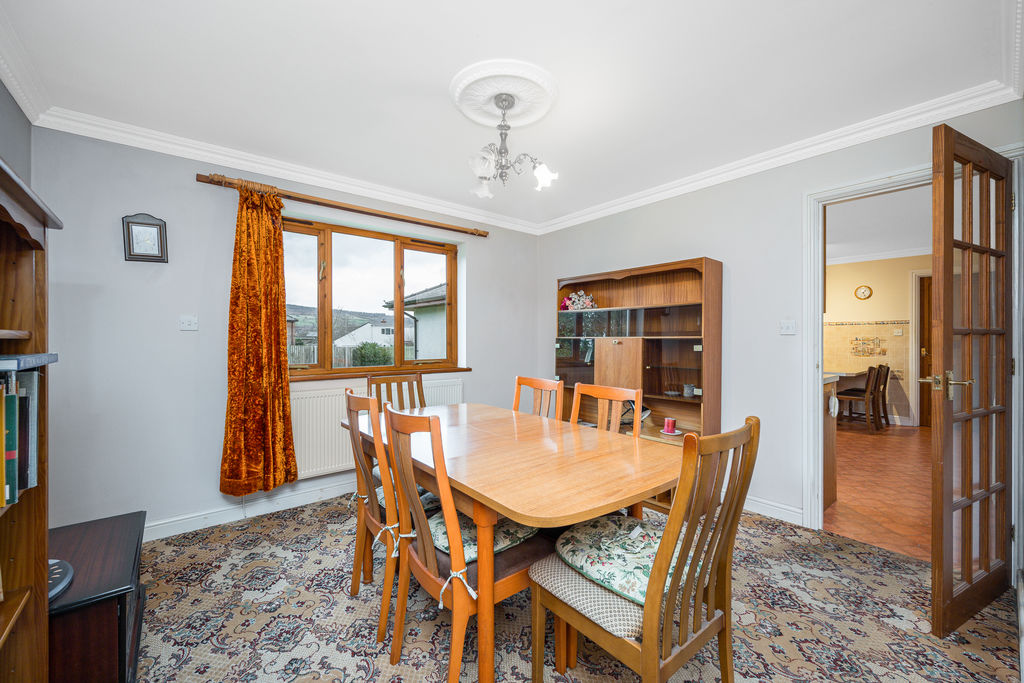 Dining Room- click for photo gallery